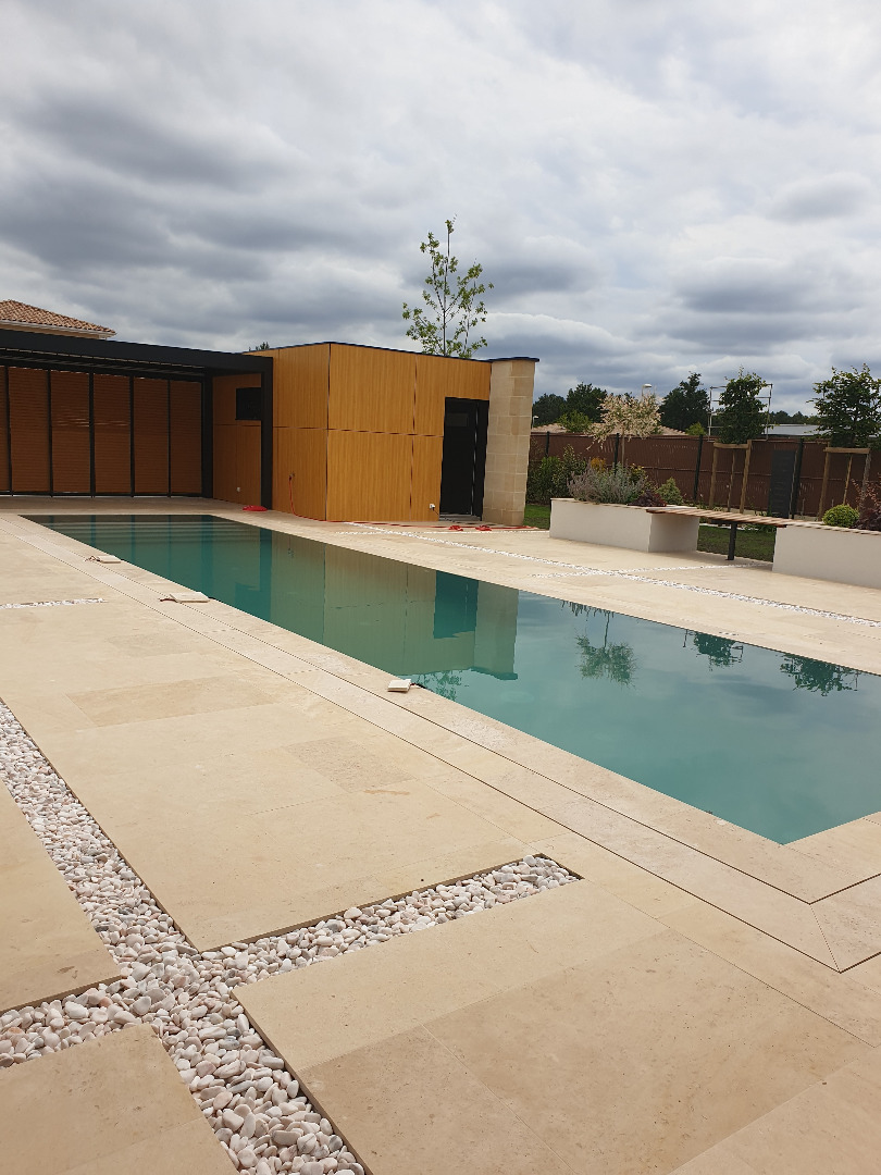 Construction de piscine près de Bordeaux en Gironde