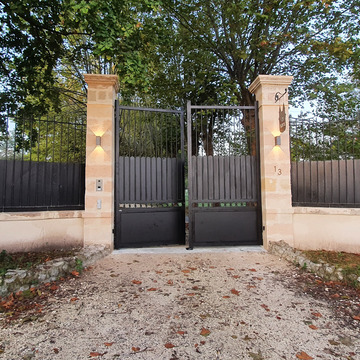 Rénovation de portail et ravalement de murs en pierre à Bordeaux 